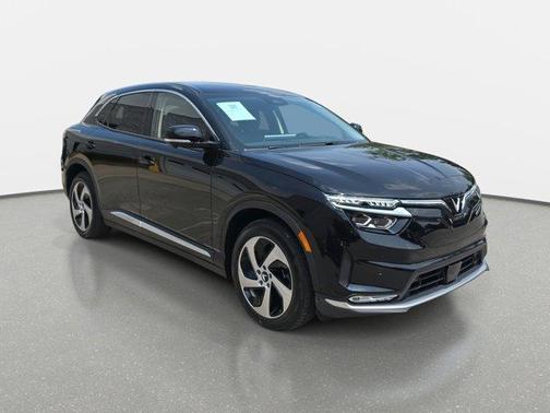 2025 VinFast VF 8 Eco