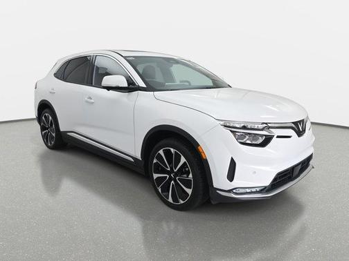 2025 VinFast VF 8 Plus