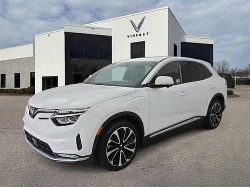 2025 VinFast VF 8 Plus