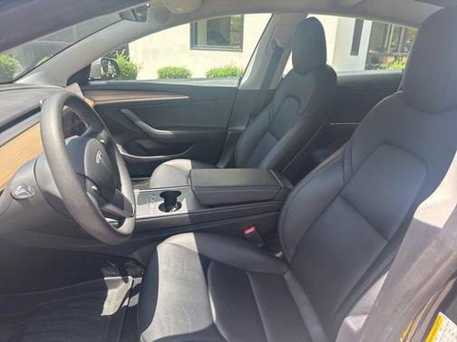 2022 Tesla Model 3 Base