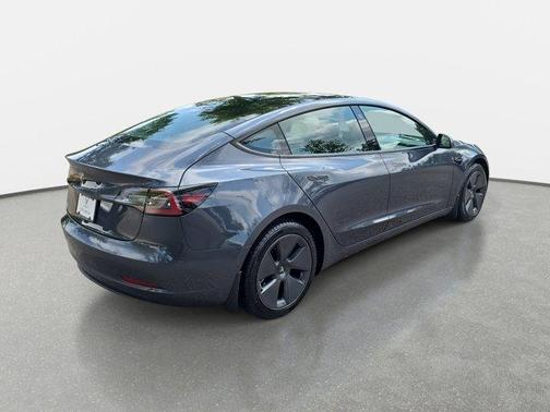 2022 Tesla Model 3 Base