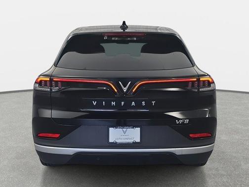 2025 VinFast VF 8 Plus