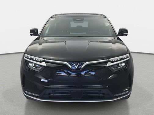 2025 VinFast VF 8 Plus