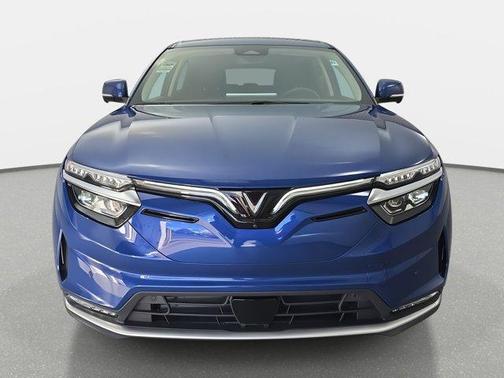 2025 VinFast VF 8 Eco