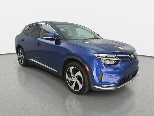 2025 VinFast VF 8 Eco