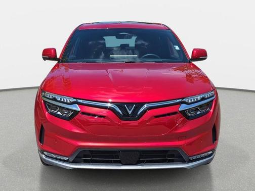 2025 VinFast VF 8 Plus