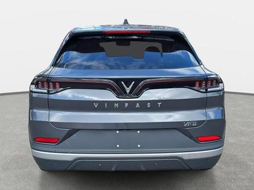 2025 VinFast VF 8 Plus