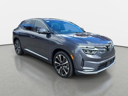 2025 VinFast VF 8 Plus