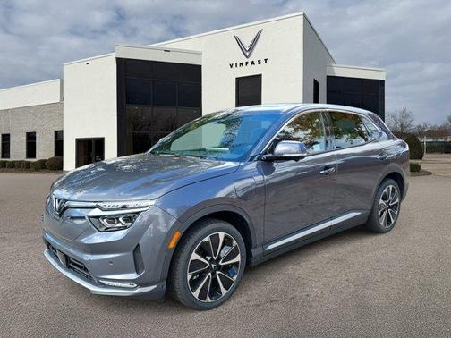 2025 VinFast VF 8 Plus