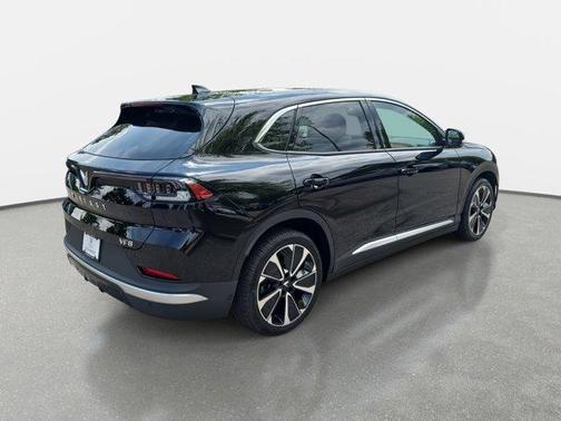 2025 VinFast VF 8 Plus