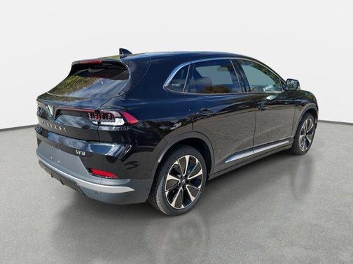 2025 VinFast VF 8 Plus