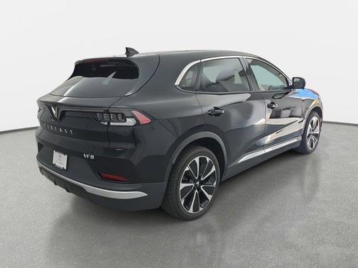 2025 VinFast VF 8 Plus