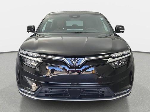 2025 VinFast VF 8 Plus