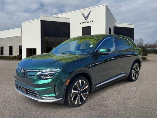 2025 VinFast VF 8 Plus
