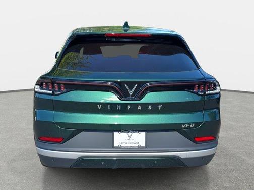 2025 VinFast VF 8 Plus