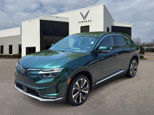 2025 VinFast VF 8 Plus