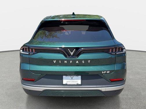 2025 VinFast VF 8 Plus