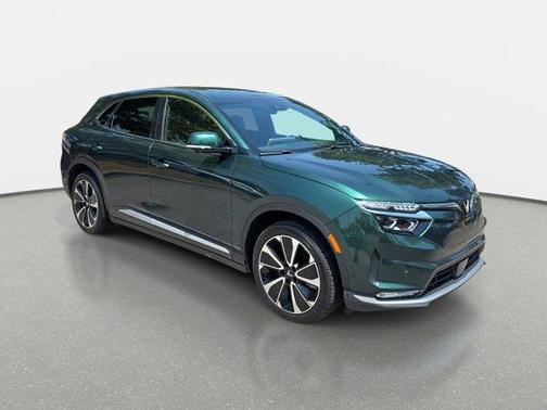 2025 VinFast VF 8 Plus