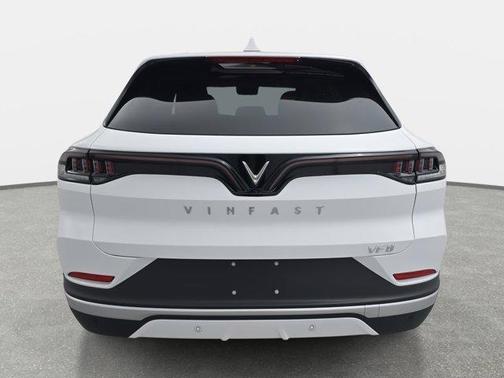 2025 VinFast VF 8 Plus