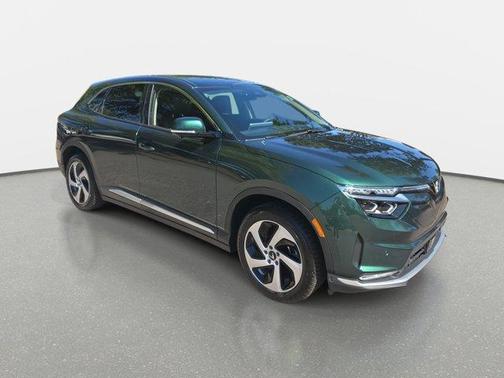 2025 VinFast VF 8 Eco