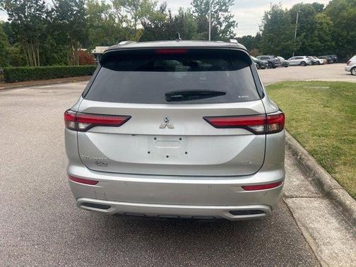 2024 Mitsubishi Outlander SEL