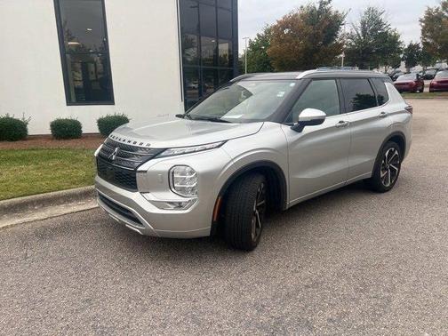 2024 Mitsubishi Outlander SEL