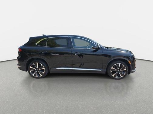 2025 VinFast VF 8 Plus