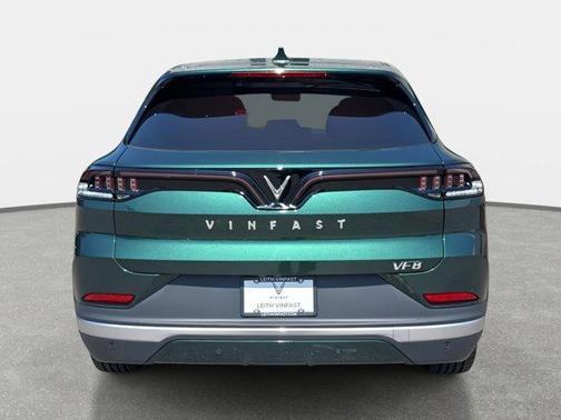 2025 VinFast VF 8 Plus