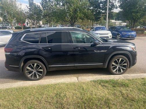 2024 Volkswagen Atlas 2.0T SEL Premium R-Line