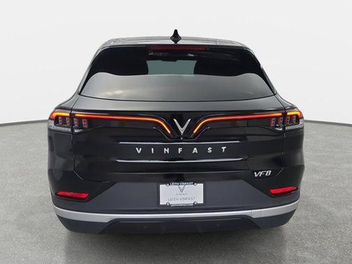 2025 VinFast VF 8 Plus