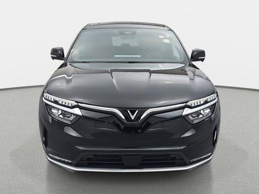 2025 VinFast VF 8 Plus