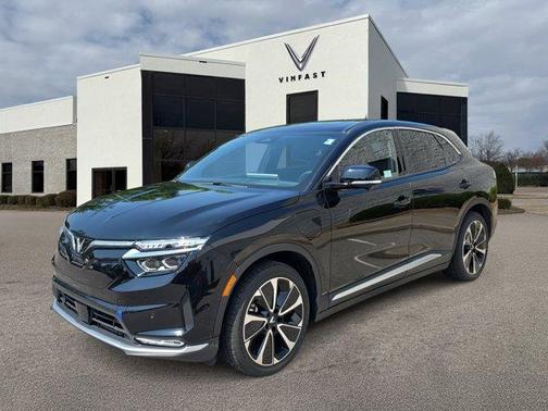 2025 VinFast VF 8 Plus
