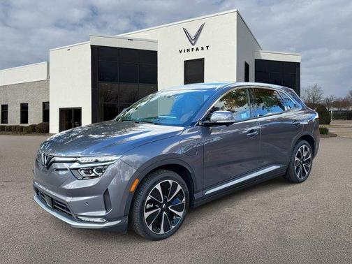 2025 VinFast VF 8 Plus