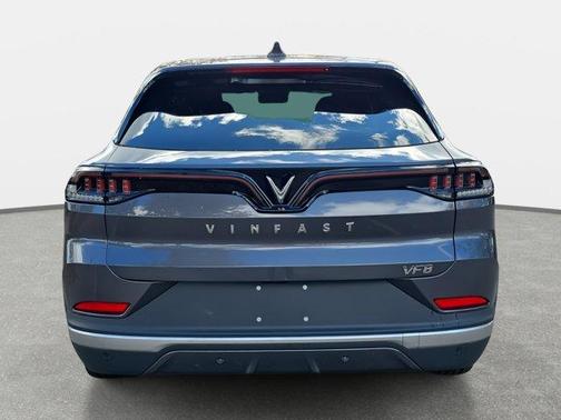 2025 VinFast VF 8 Plus
