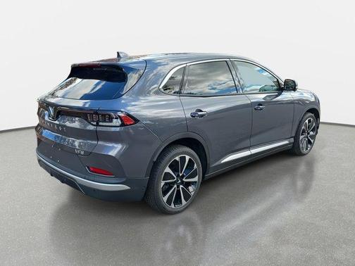 2025 VinFast VF 8 Plus