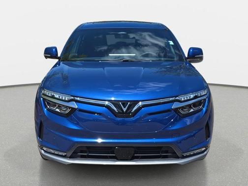 2025 VinFast VF 8 Plus