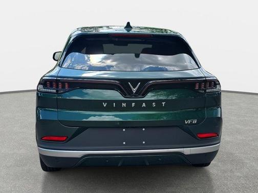 2025 VinFast VF 8 Plus