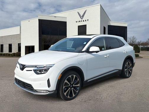 2025 VinFast VF 8 Plus