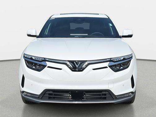 2025 VinFast VF 8 Plus
