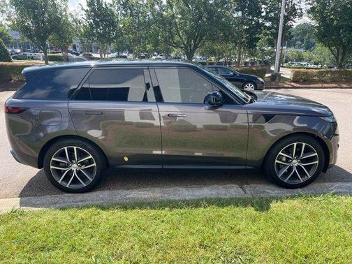 2023 Land Rover Range Rover Sport SE