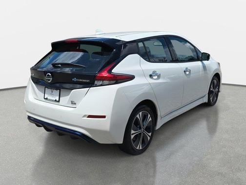 2022 Nissan Leaf SL PLUS