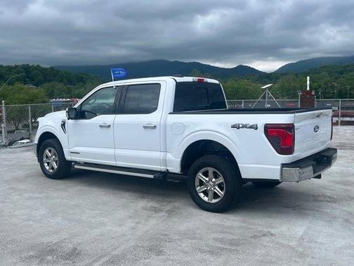 Oxford White 2024 Ford F-150 XLT
