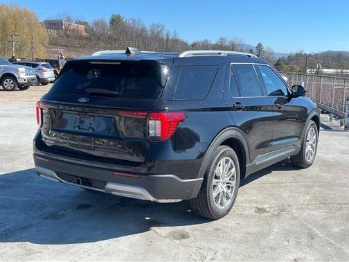 Agate Black Metallic 2026 Ford Explorer Platinum