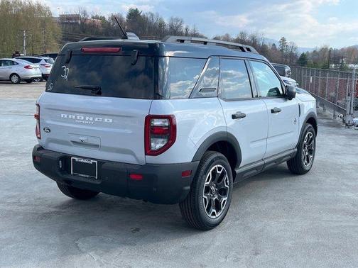 Space White Metallic 2026 Ford Bronco Sport Outer Banks
