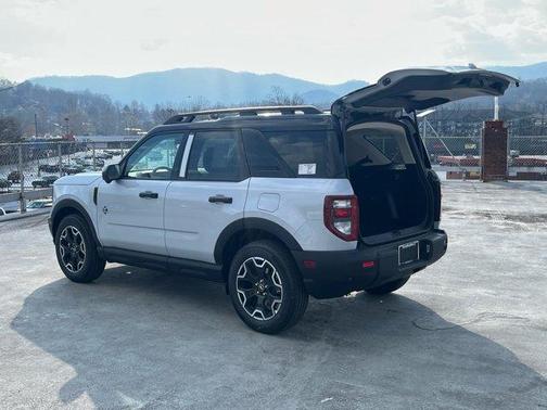Space White Metallic 2026 Ford Bronco Sport Outer Banks
