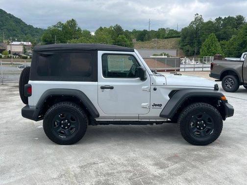 Silver Zynith Clearcoat 2022 Jeep Wrangler Sport
