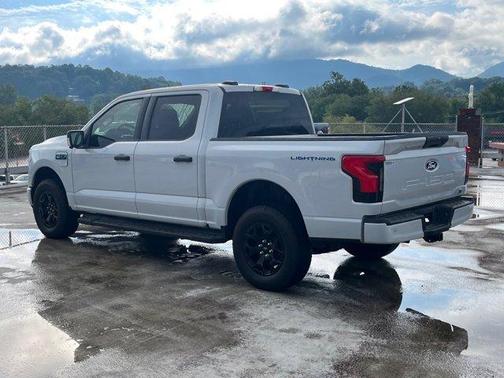 Space White Metallic 2025 Ford F-150 Lightning XLT