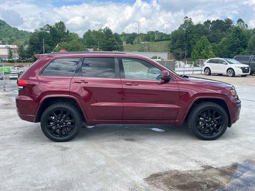 Velvet Red Pearlcoat 2018 Jeep Grand Cherokee Altitude