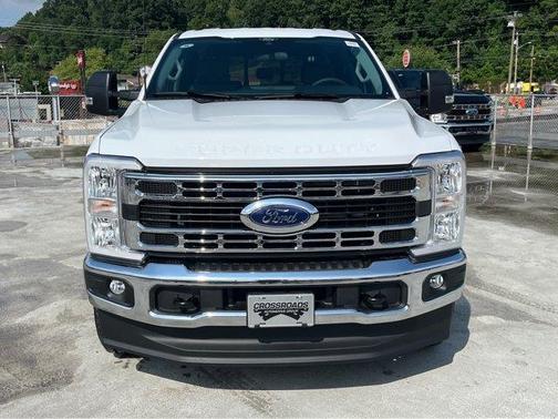 Oxford White 2026 Ford F-250 XLT