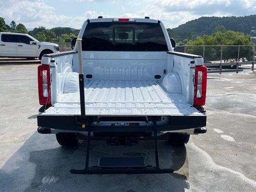 Oxford White 2026 Ford F-250 XLT